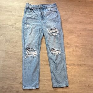 American Eagle Outfitters Light Blue Distressed Boyfriend Jeans